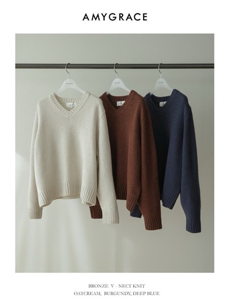 Broonse V Knit Top