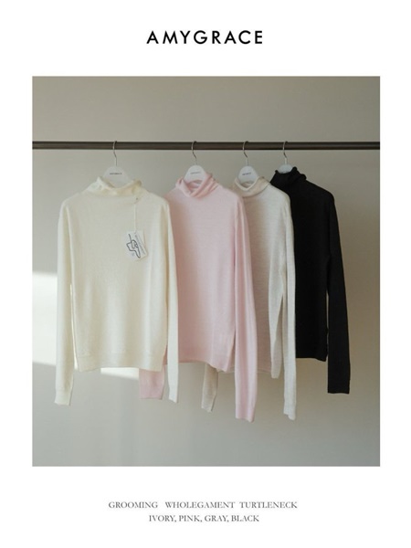 Grooming Inner Turtleneck Knit Tee