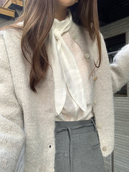 Pintie Blouse
