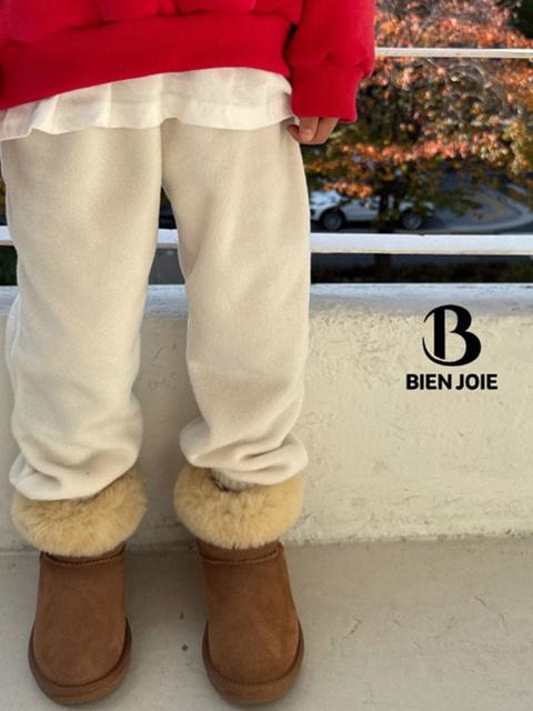 Bonbon Jogger Pants