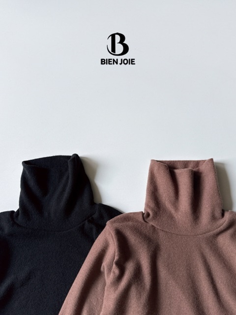 Warming Turtleneck Tee