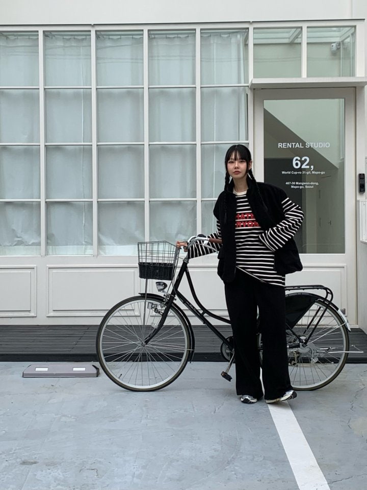 Bricklane - Korean Women Fashion - #momslook - Fleece Zipper Pants - 11