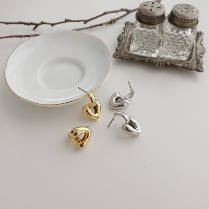Eeiitt - Korean Women Fashion - #romanticstyle - Peach Drop Heart Earring - 9