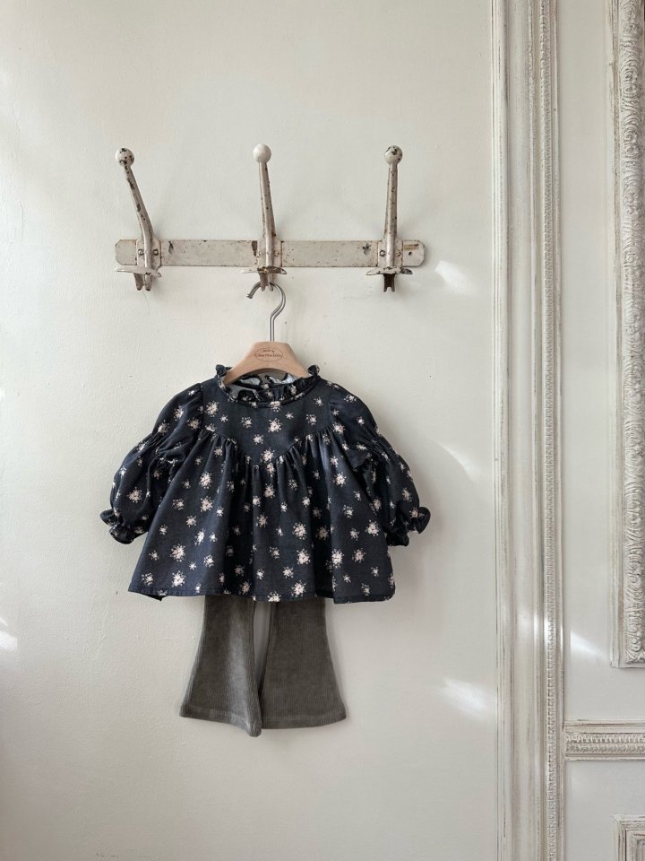 Monbebe - Korean Children Fashion - #minifashionista - Floral Fleece Blouse - 10