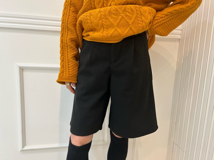 Pearls room - Korean Women Fashion - #momslook - Pintuck Half Pants - 7