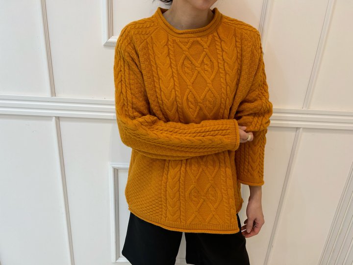 Pearls room - Korean Women Fashion - #thatsdarling - Twist Knit Sweater