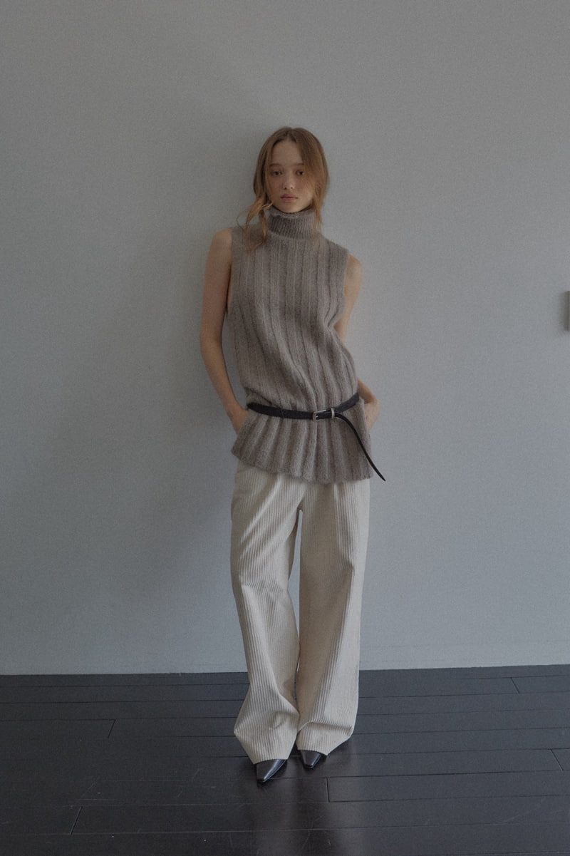 Unbound - Korean Women Fashion - #womensfashion - Mohair Sleeveless Knit Top - 4
