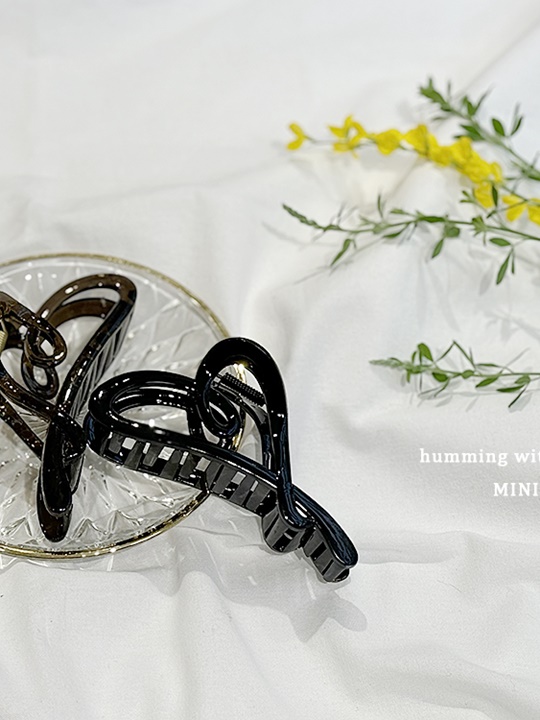 Elegant Heart Hair Claw