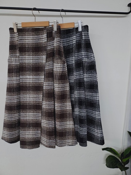 Lovin Check Skirt Lovin Check Skirt