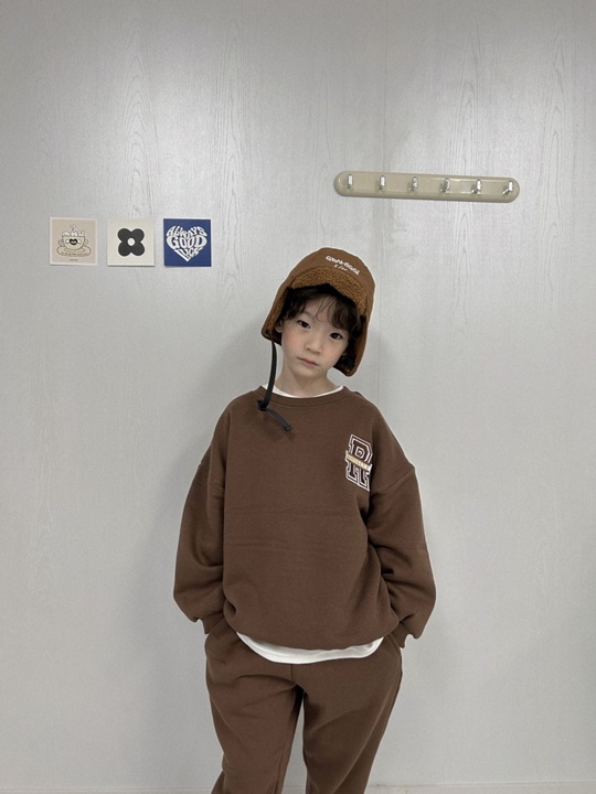 R Embroidery Sweatshirts R Embroidery Sweatshirts