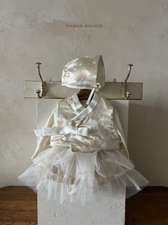 Silky Girl Hanbok Bonnet Set