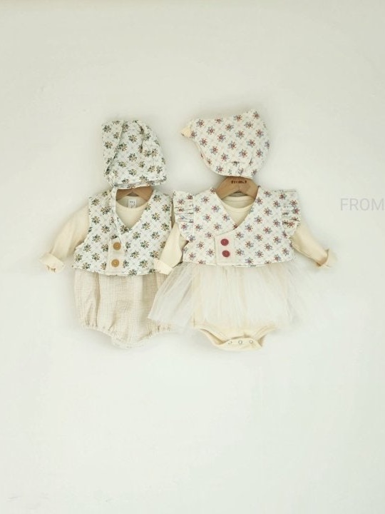 J Flower Bonding Hanbok Suit J Flower Bonding Hanbok Suit