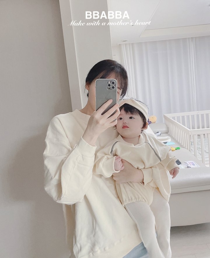Bbabba - Korean Women Fashion - #vintagekidsstyle - Fleece Mom Black Cream Sweatshirts - 3