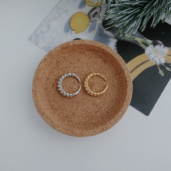 Eeiitt - Korean Women Fashion - #shopsmall - Salty Twist Ring - 9