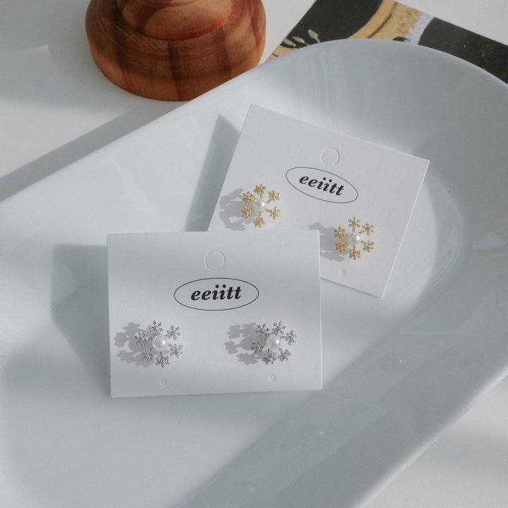 Eeiitt - Korean Women Fashion - #womensfashion - Hemming Snowflake Earrings - 7