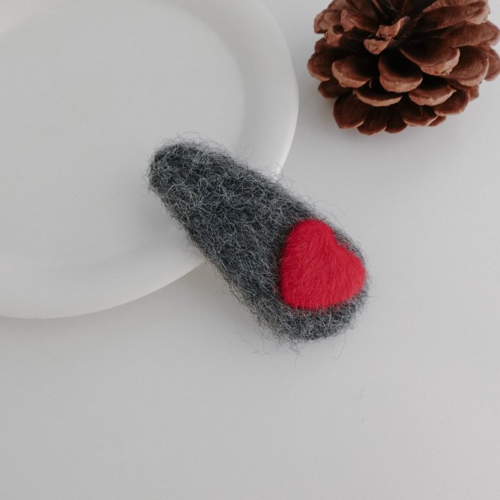 Eeiitt - Korean Women Fashion - #momslook - Big Pong Pong Heart Hairpin - 4