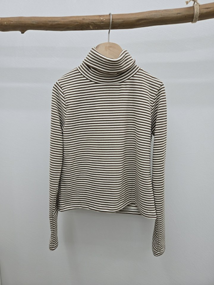 Most - Korean Women Fashion - #momslook - Lunch Stripe Turtleneck Tee - 3