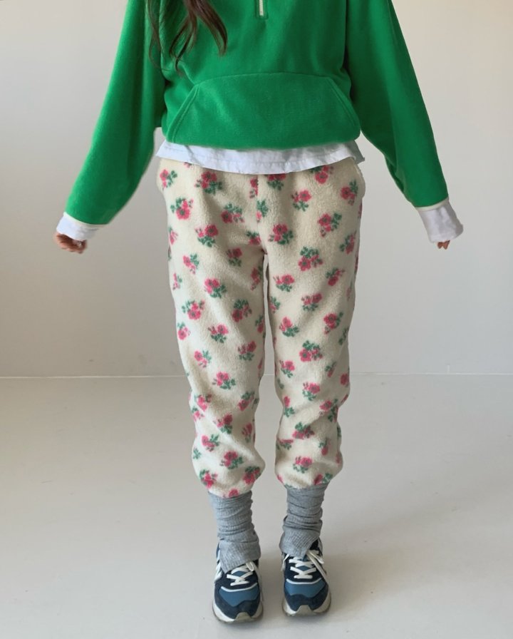 Via - Korean Women Fashion - #momslook - Flower Fleece Jogger Pants - 3